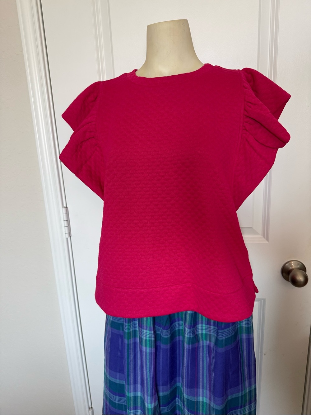 BNWT Jodifl Brinlee Hot Pink Rayon Bubble Blouse